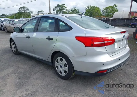 2016 Ford Focus S from USA, damaged, VIN 1FADP3E27GL298683